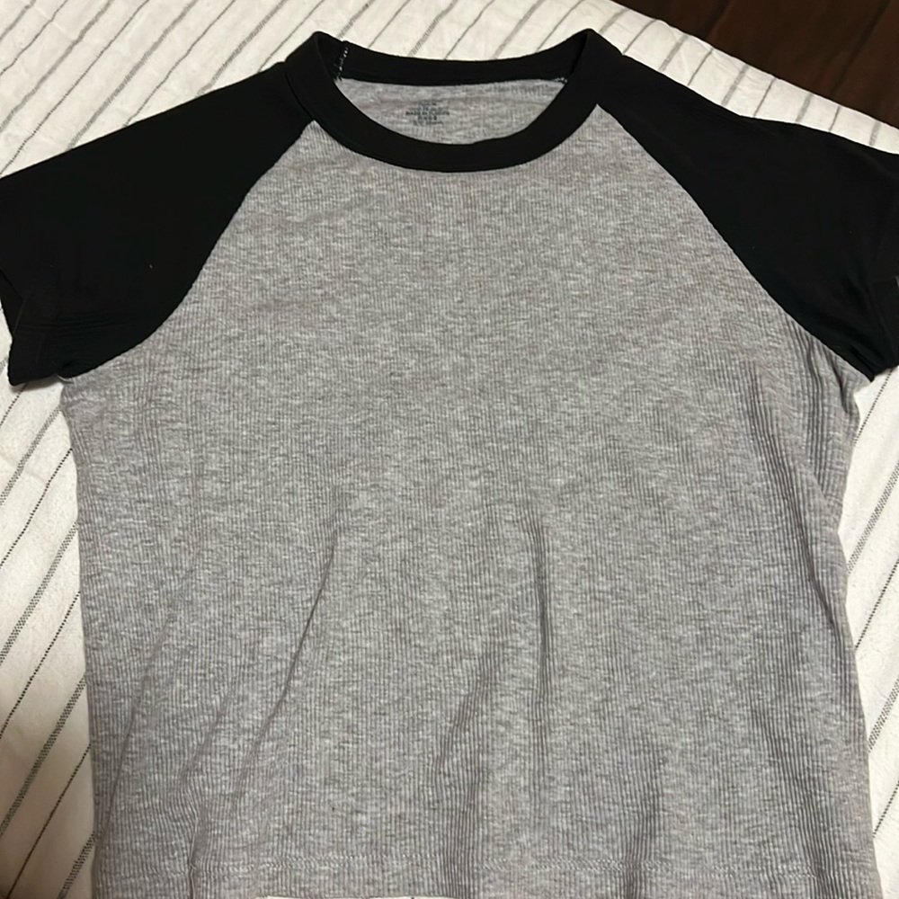 Brandy Melville black and grey baseball tee